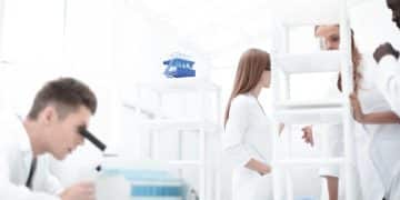 Investissement massif de 500 millions de dollars dans la recherche sur les maladies chroniques annoncé par le gouvernement Investissement massif de 500 millions de dollars dans la recherche sur les maladies chroniques annoncé par le gouvernement - Cover Image