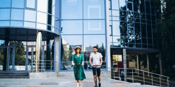Écoles d'ingénieurs post-bac : Comparatif 2024 des taux d'insertion professionnelle - Cover Image