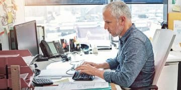 Les certifications professionnelles : Comment choisir la certification adaptée à votre carrière ? Les certifications professionnelles : Comment choisir la certification adaptée à votre carrière ? - Cover Image