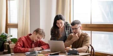 Tout savoir sur le prélèvement à la source et les allocations sociales au Canada Tout savoir sur le prélèvement à la source et les allocations sociales au Canada - Cover Image